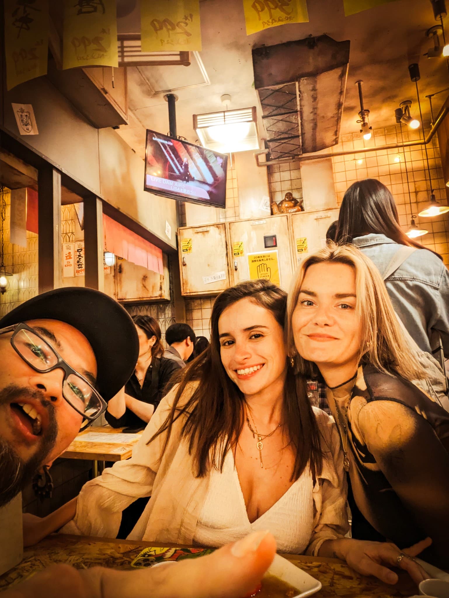 Hinomaru One Guests on Standing Room Only Tour in Nishi-Ogikubo